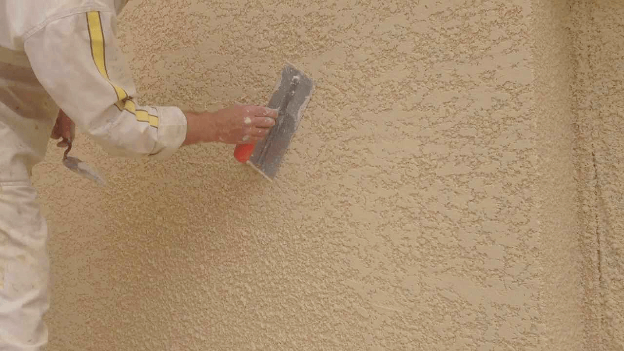Chantier de désamiantage en zone confinée
